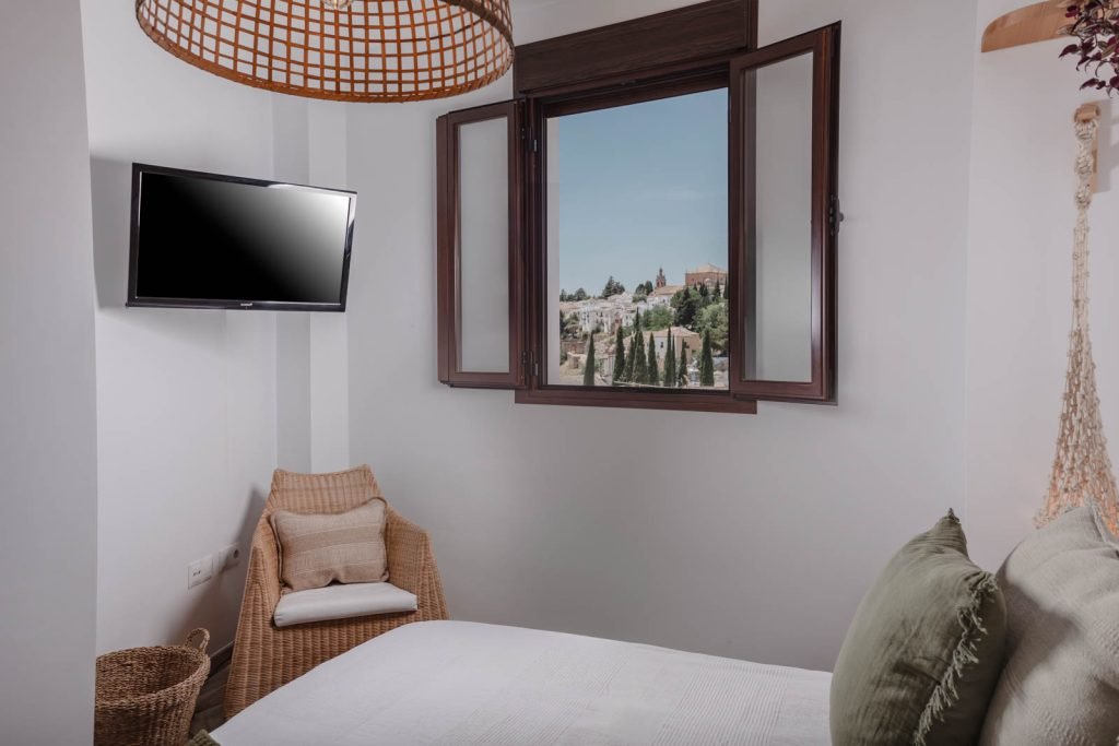 amanecer twin room 104