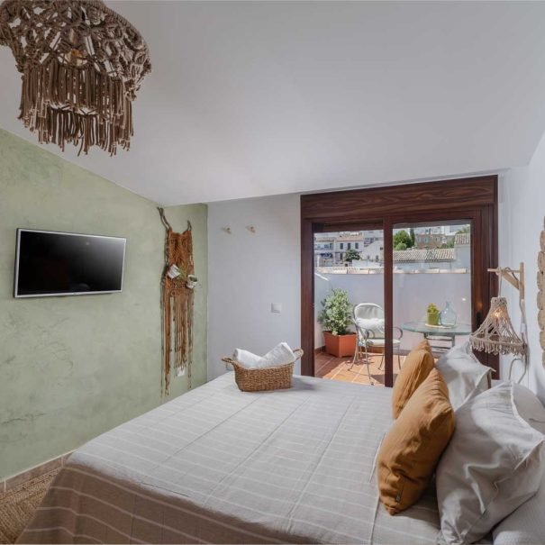 amare double bed room 100