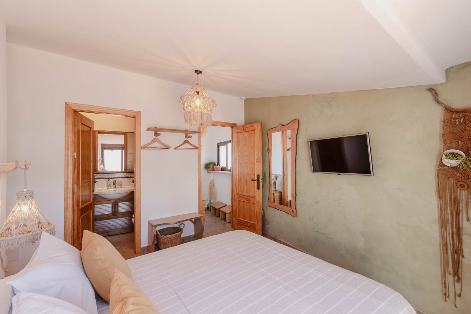 amare double bed room 103